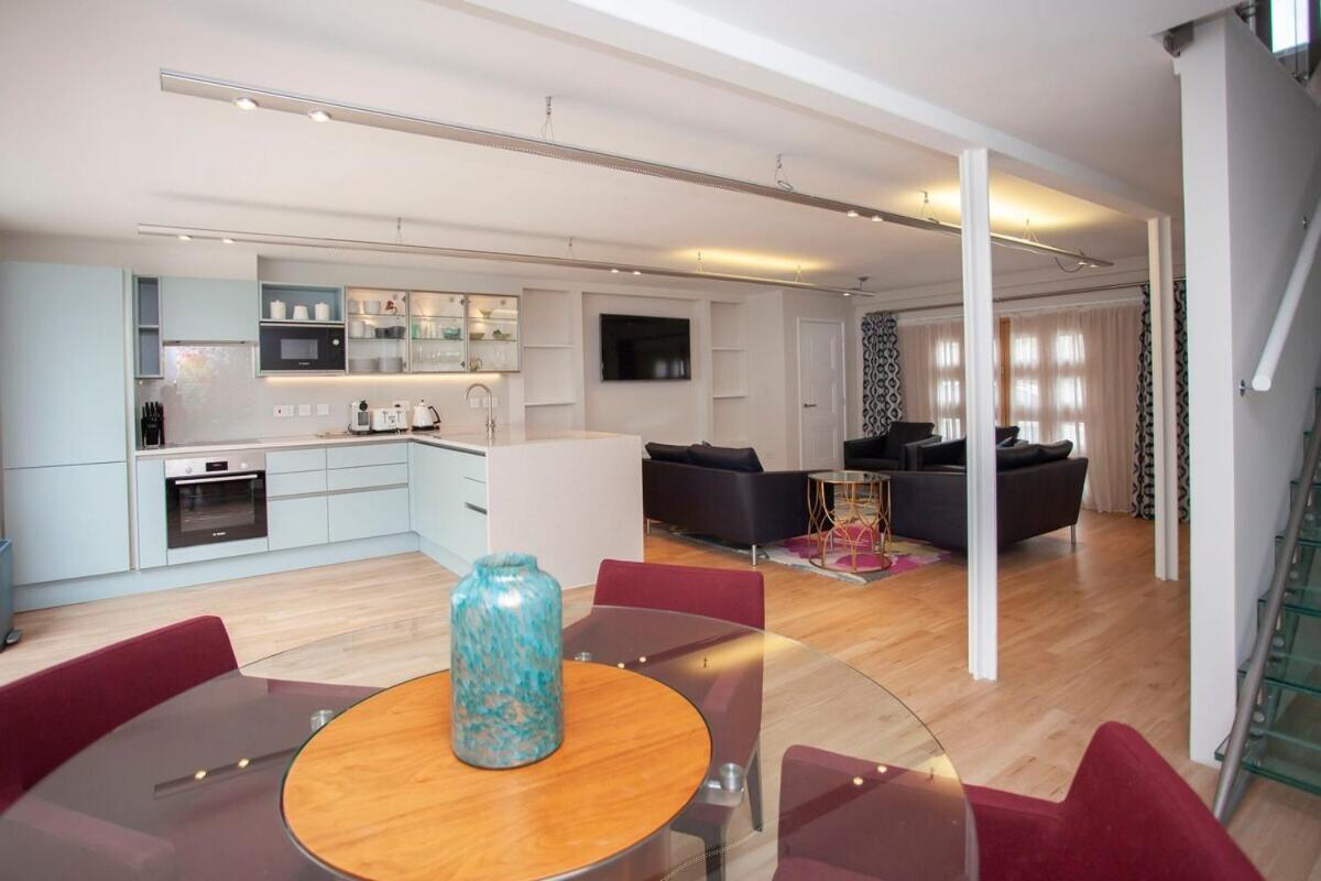 ※ Spacious Georgian Coach House & With Parking Bath Buitenkant foto