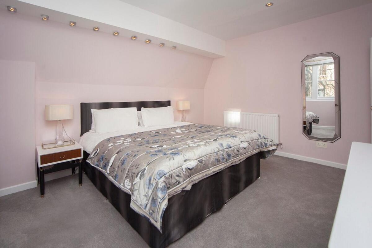 ※ Spacious Georgian Coach House & With Parking Bath Buitenkant foto